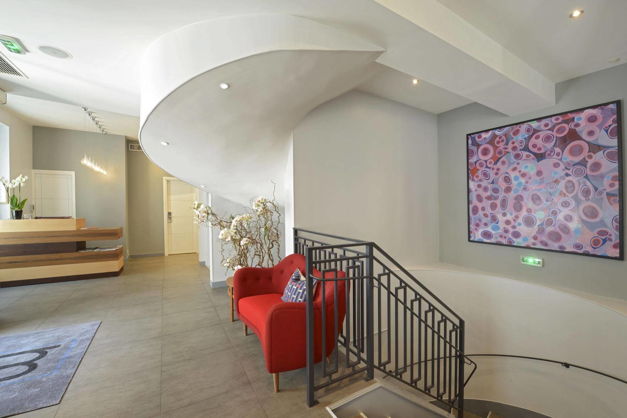 Hotel Le Mareuil Parigi Esterno foto