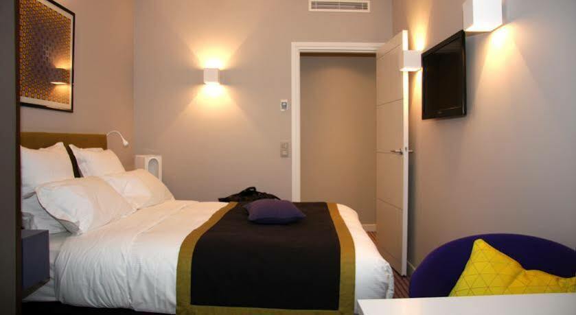Hotel Le Mareuil Parigi Esterno foto